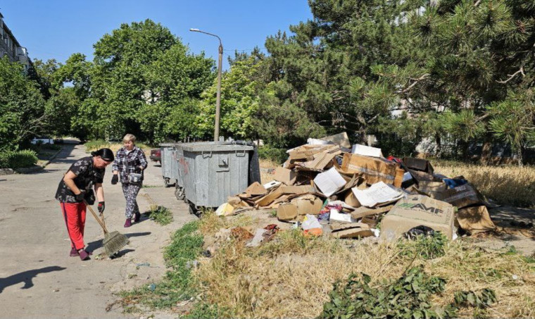 Ситуация с накопившимся мусором в городе Днепрорудное значительно улучшилась. Уборка территории продолжаются. . Ситуация с накопившимся мусором в городе Днепрорудное значительно улучшилась. Уборка территории продолжаются. .